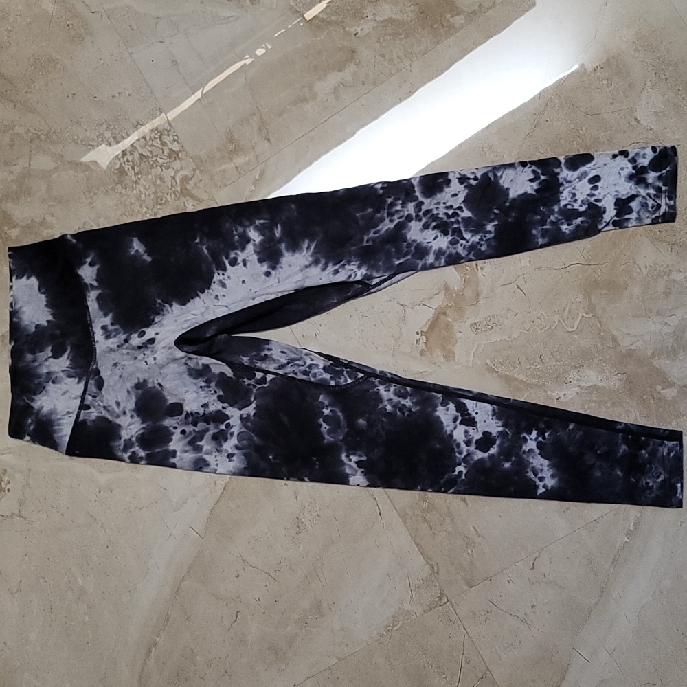 Balance cloud leggings size small.